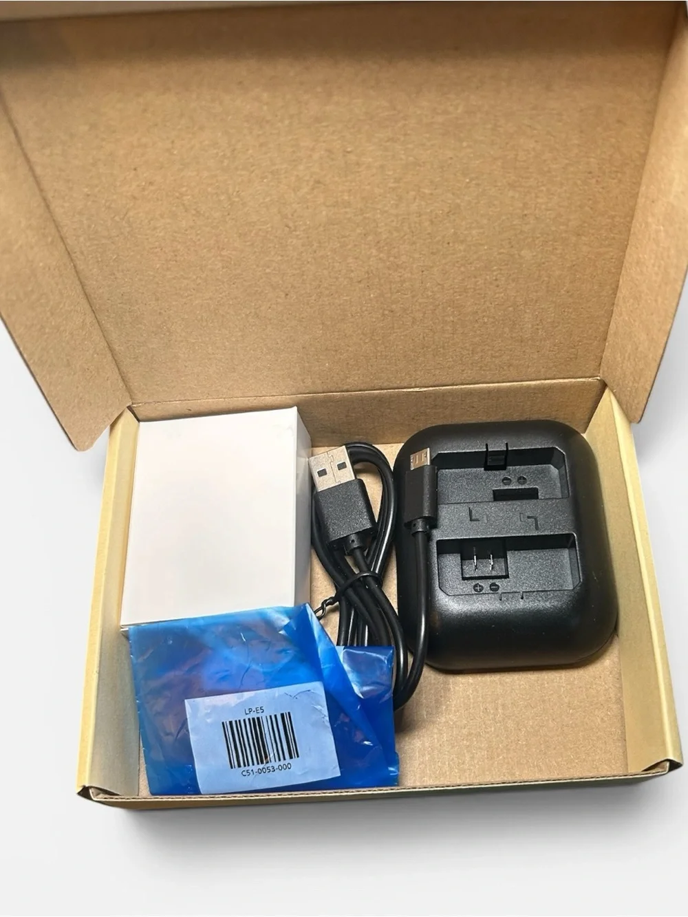 Canon Rebel EOS Rebel XSI EF-S 18-55 IS Camera Kit Body Lens Strap Case W/Box